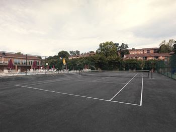 Tennis court 